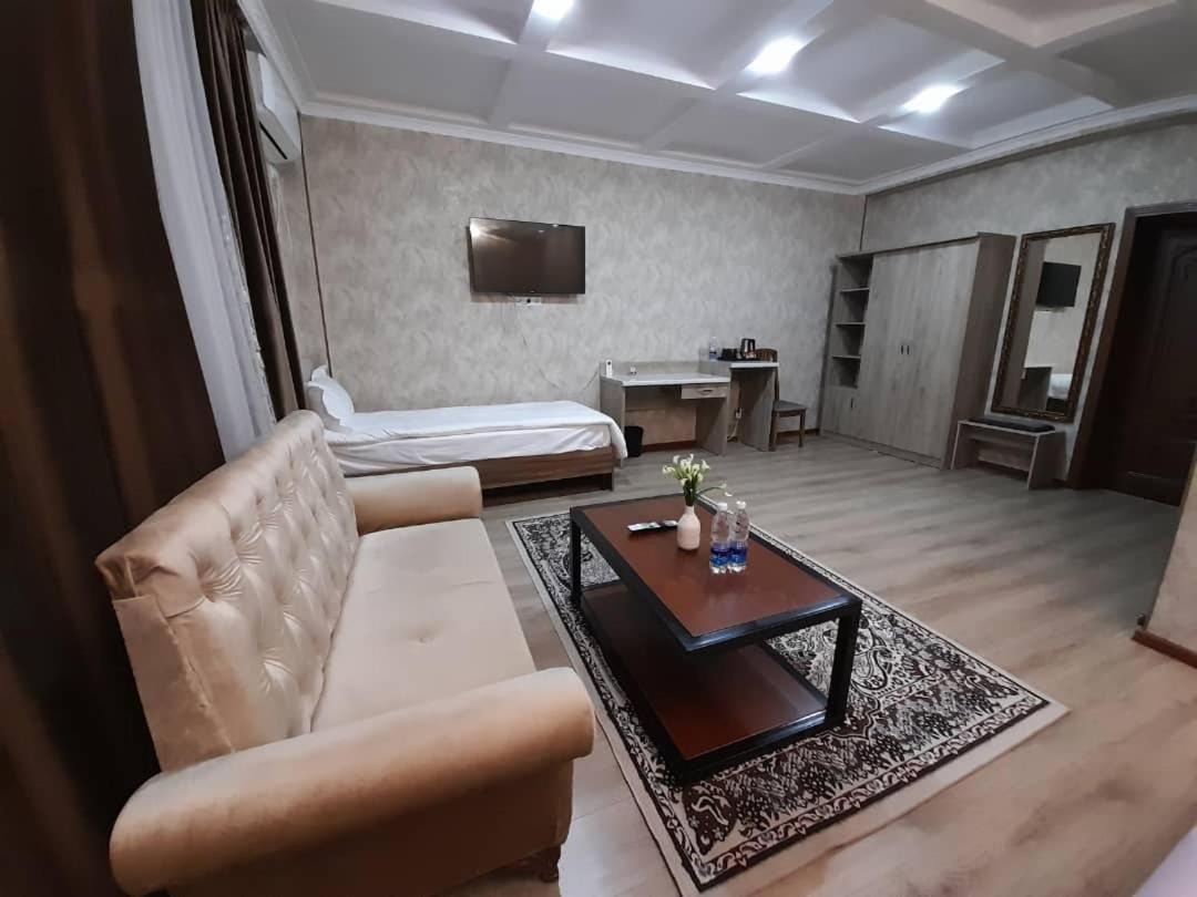 Nomad Hotel Bishkek Halal Exteriér fotografie